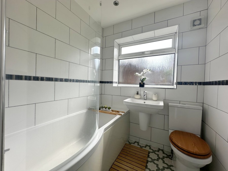 Images for Meadgate Avenue, Chelmsford, Essex